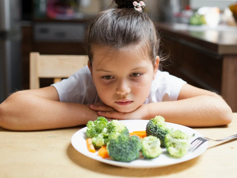10 Tips to Improve Your Autistic Child’s Picky Eating Habits